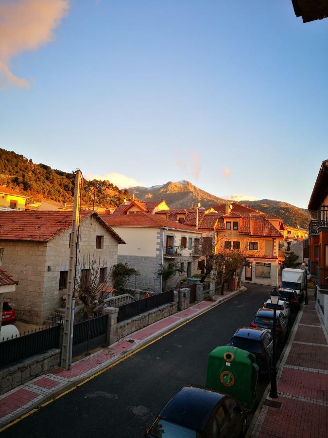 Hostal Becerril Becerril de la Sierra Exterior photo